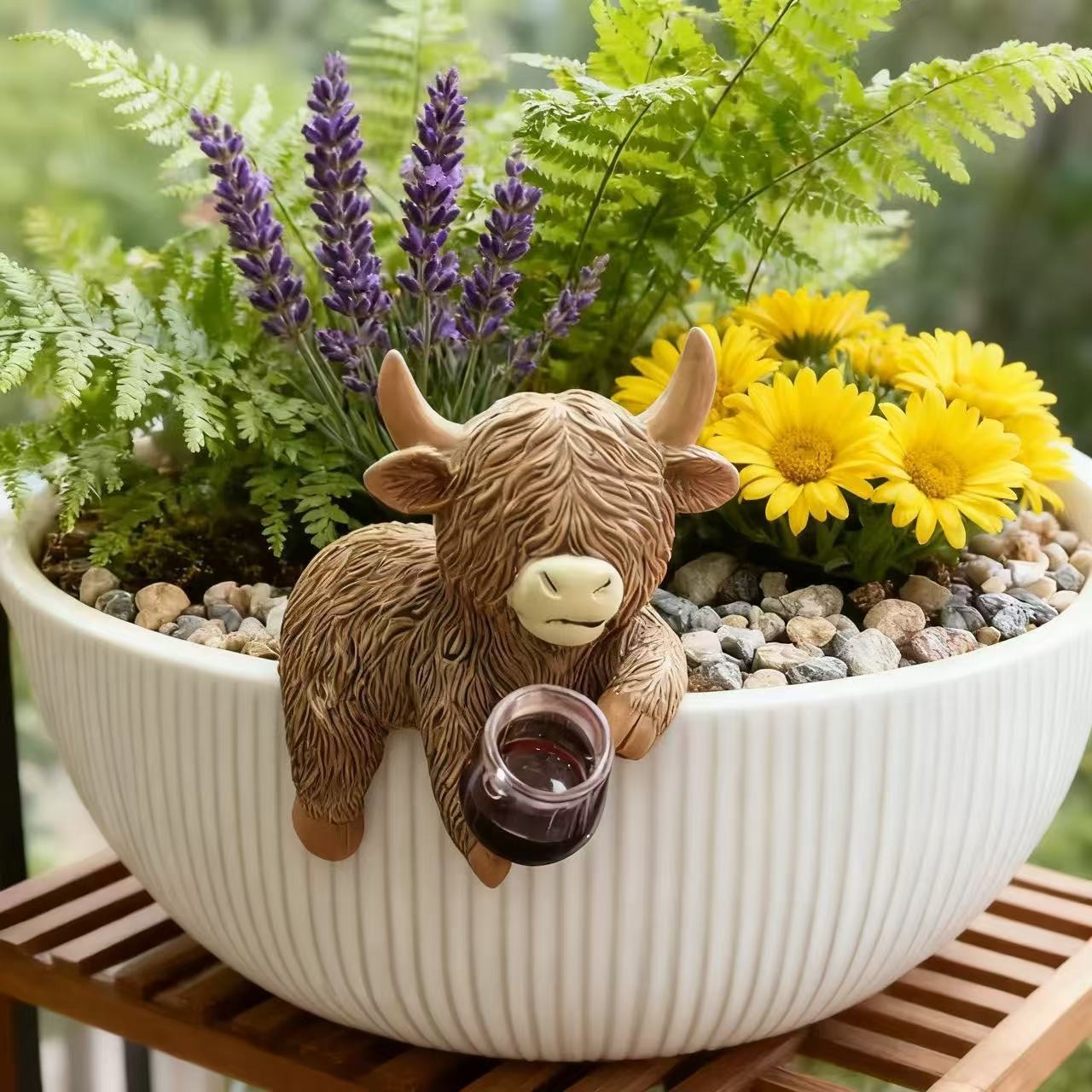 Funny HighlandS Cow Figurine D - Wine Beer Garden ulasan dan harga
